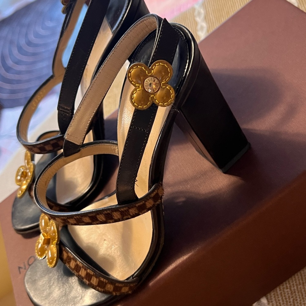 Louis Vuitton Floral Damier Ebene Calf Hair & Leather Heels - Picture 13 of 17
